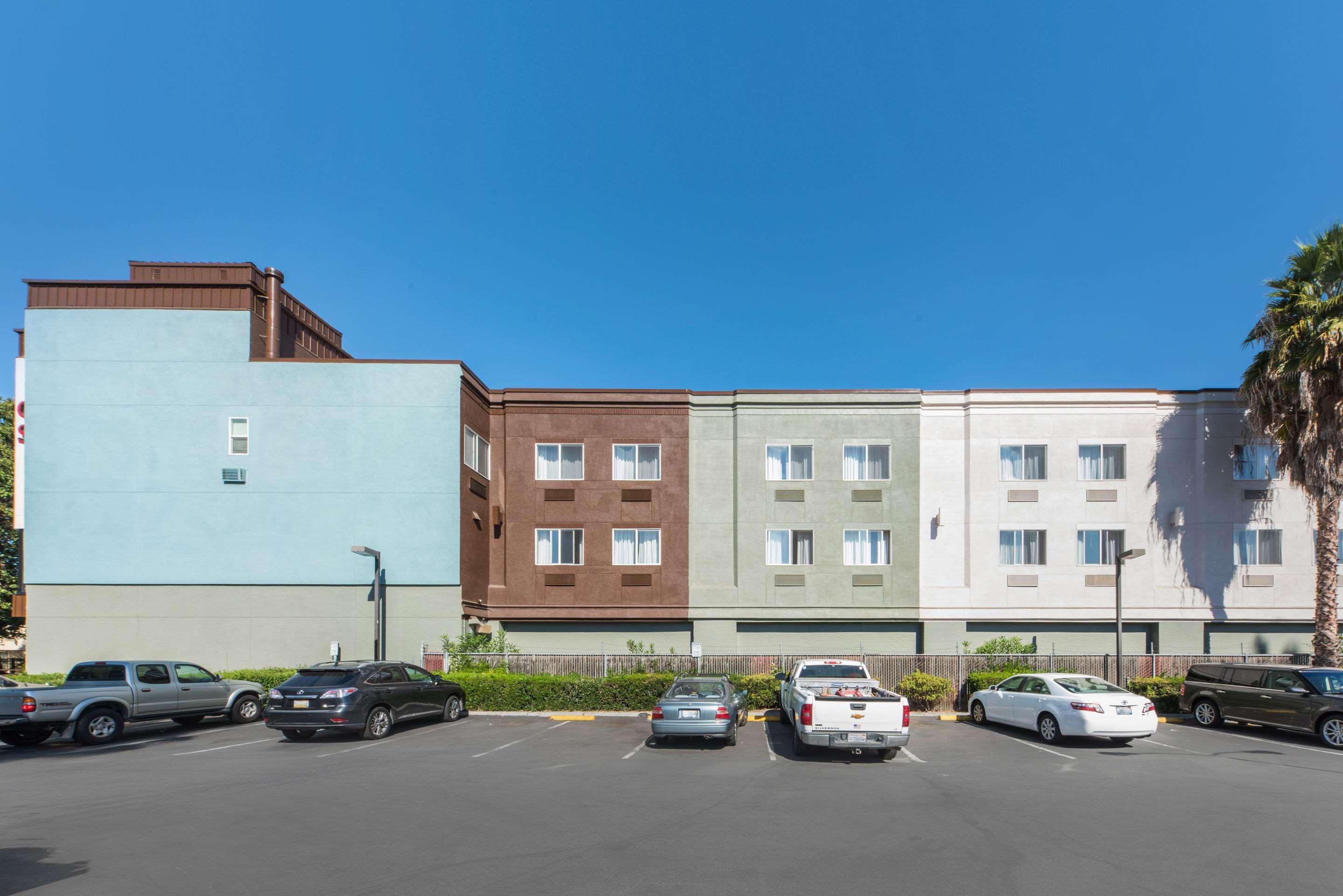 Comfort Suites San Jose Airport Bagian luar foto